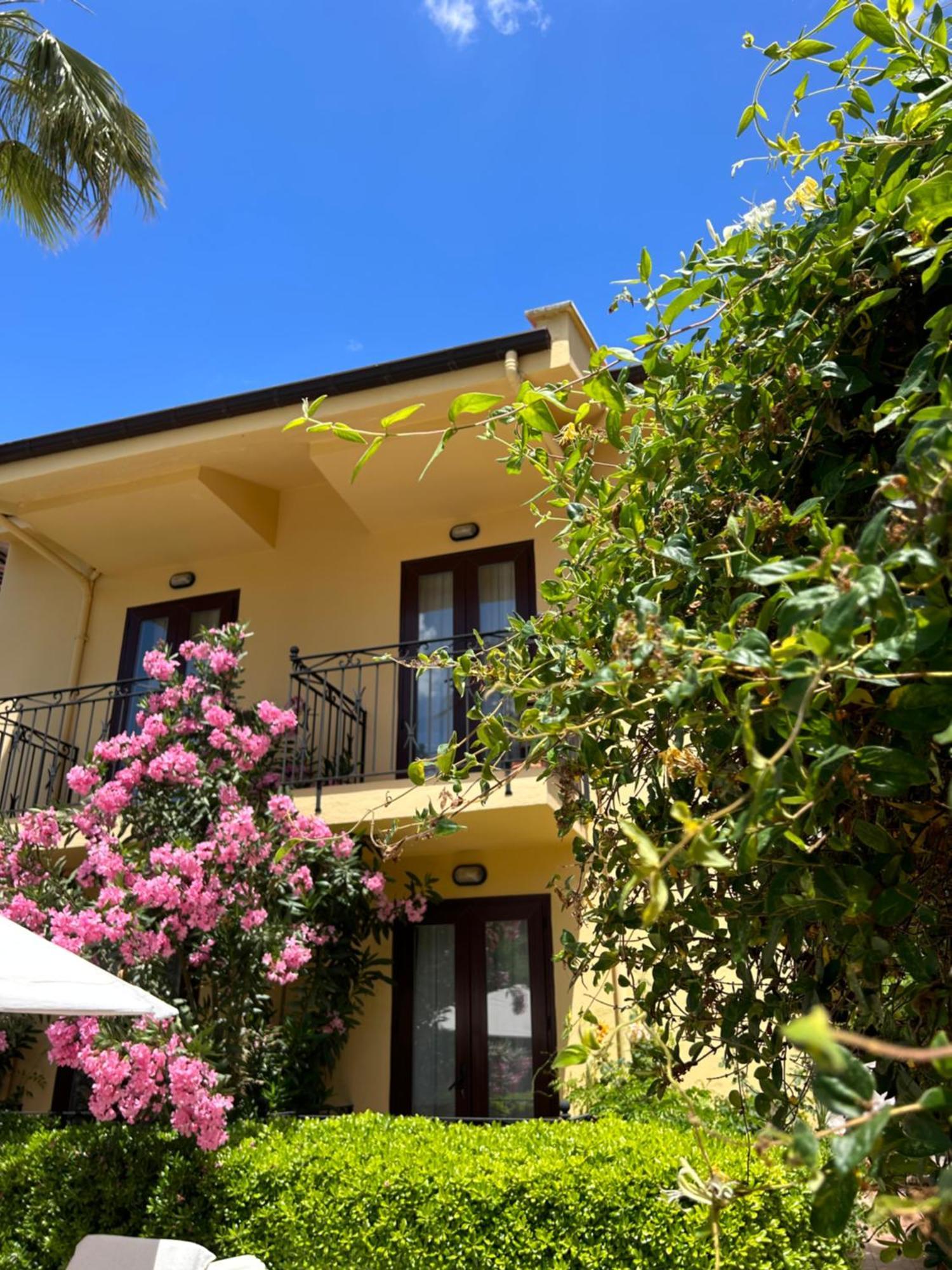 Villa Danlin Hotel Göcek Exteriör bild