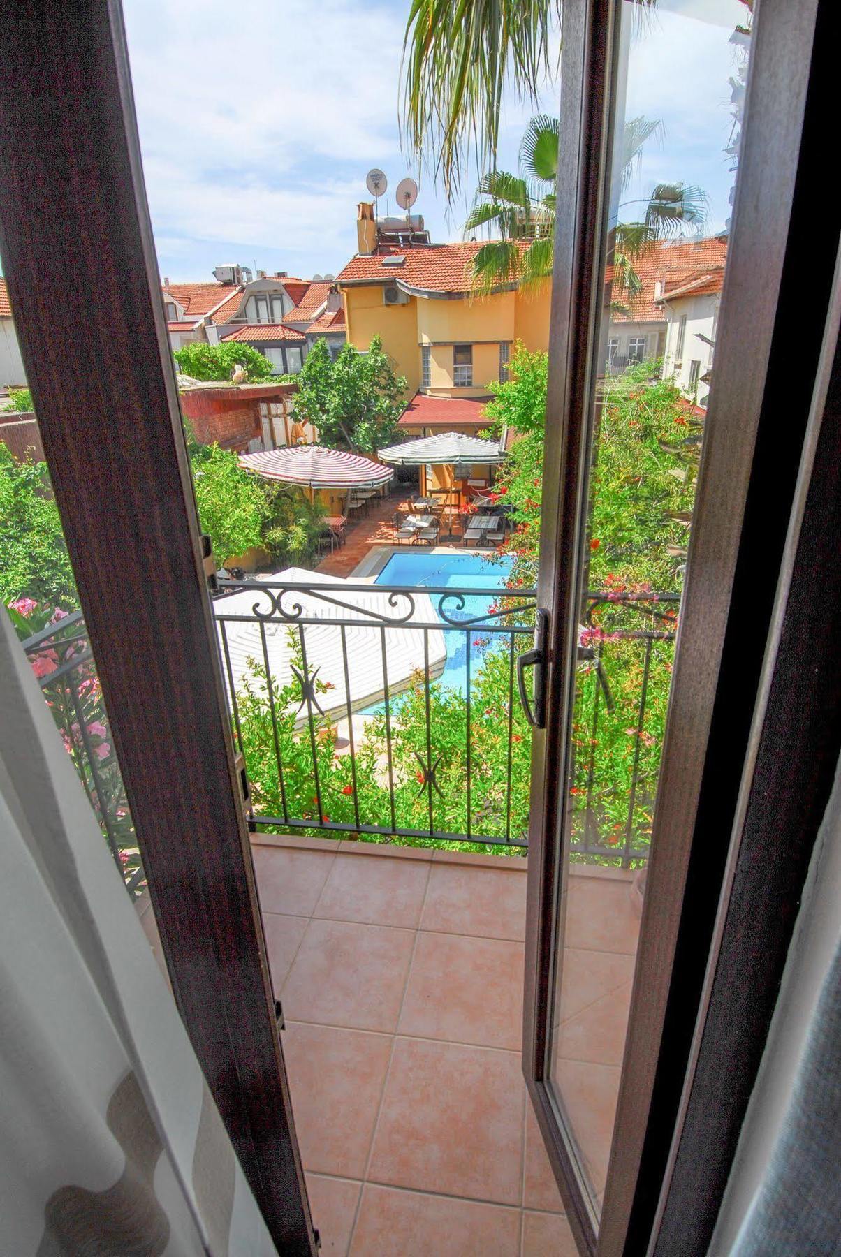 Villa Danlin Hotel Göcek Exteriör bild