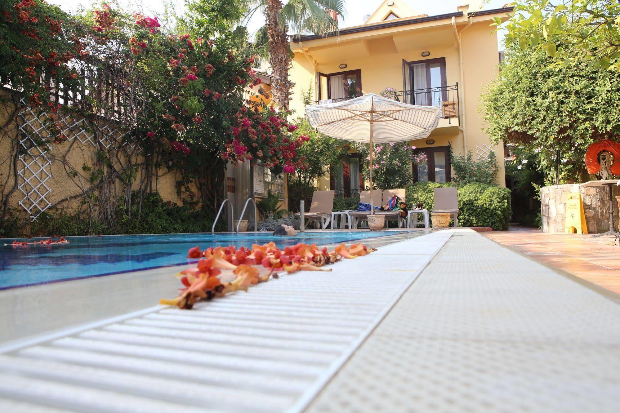 Villa Danlin Hotel Göcek Exteriör bild